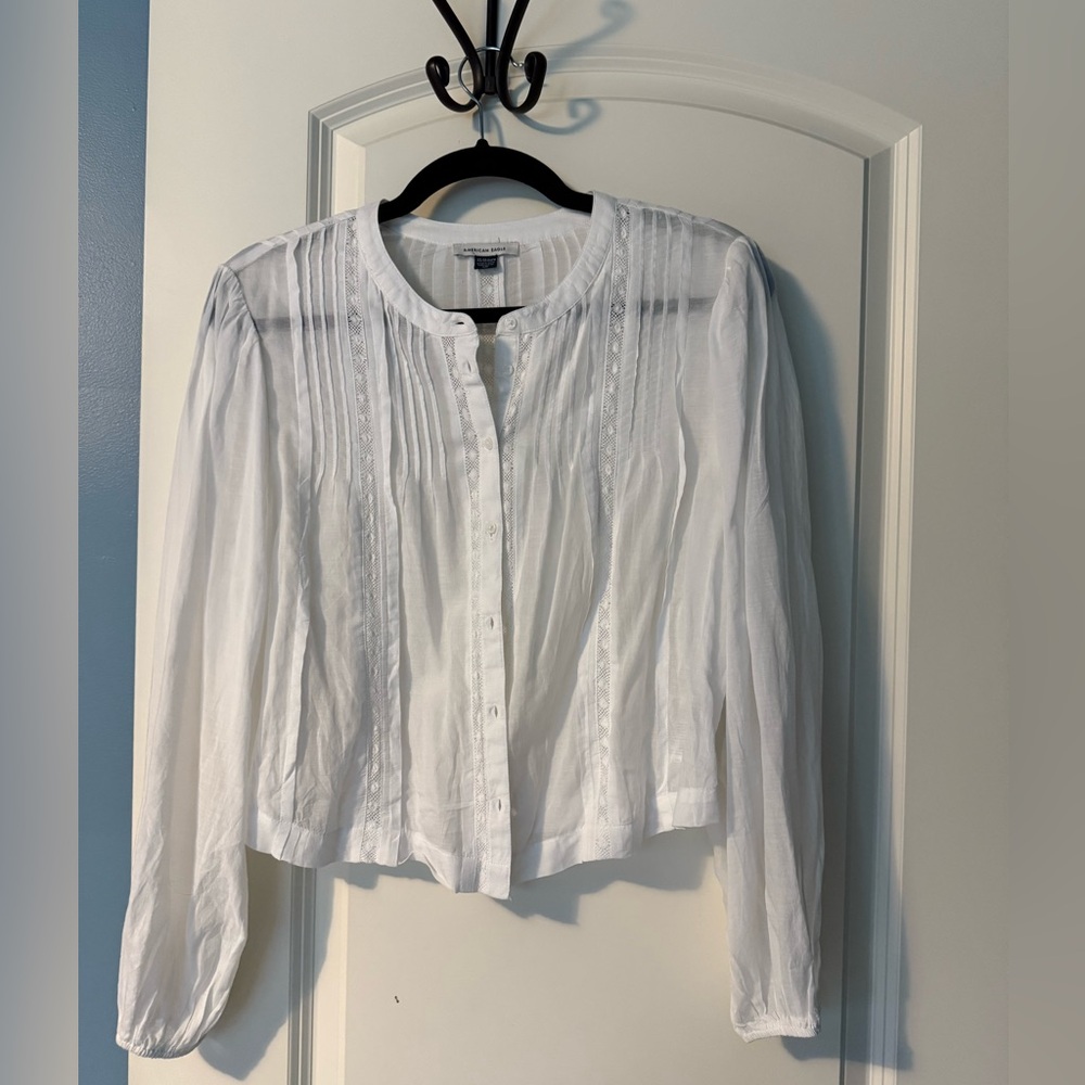American Eagle White Button-Up Top